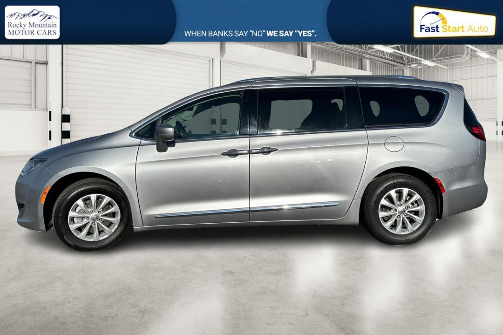 2019 Silver Chrysler Pacifica Touring-L (2C4RC1BG5KR) with an 3.6L V6 DOHC 24V engine, 9A transmission, located at 7755 State Street, Midvale, UT, 84047, (801) 753-9063, 40.610329, -111.892159 - Photo#6