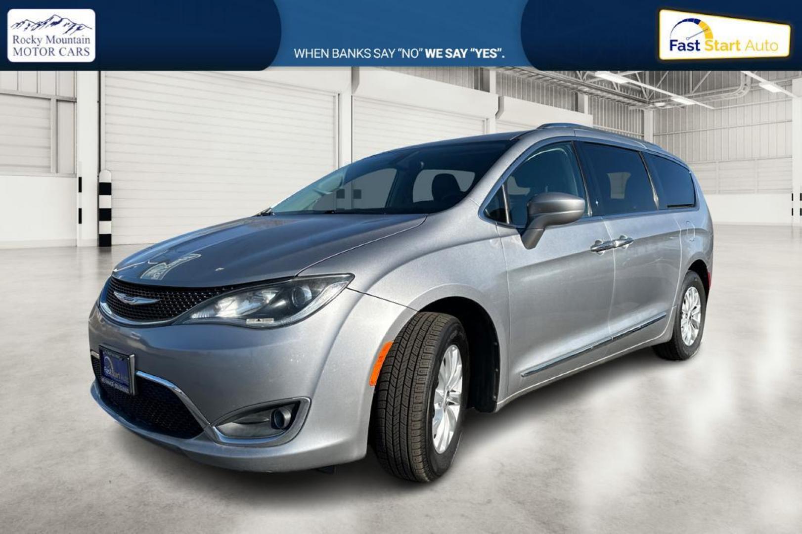 2019 Silver Chrysler Pacifica Touring-L (2C4RC1BG5KR) with an 3.6L V6 DOHC 24V engine, 9A transmission, located at 7755 State Street, Midvale, UT, 84047, (801) 753-9063, 40.610329, -111.892159 - Photo#8