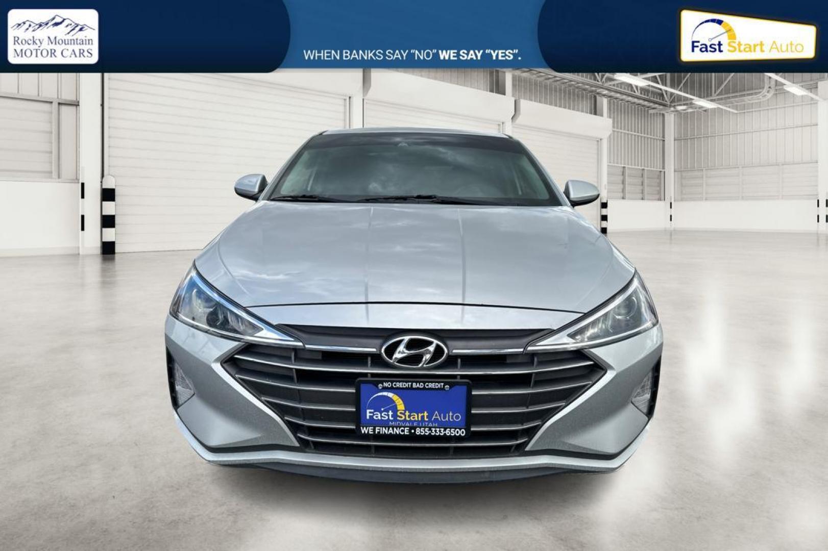 2019 Silver Hyundai Elantra Limited (5NPD84LF0KH) with an 1.8L L4 DOHC 16V engine, 6A transmission, located at 767 S State Road, Pleasant Grove, UT, 84062, (801) 785-1058, 40.354839, -111.736687 - Photo#9