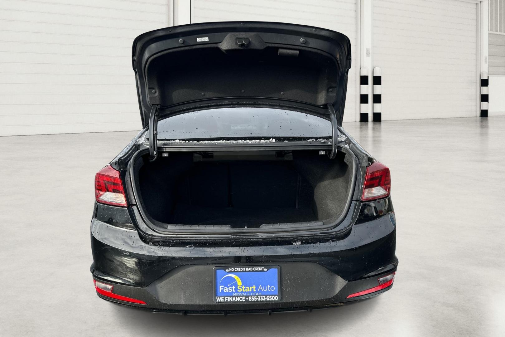 2019 Black Hyundai Elantra SE 6AT (KMHD74LF7KU) with an 1.8L L4 DOHC 16V engine, 6A transmission, located at 7755 State Street, Midvale, UT, 84047, (801) 753-9063, 40.610329, -111.892159 - Photo#13