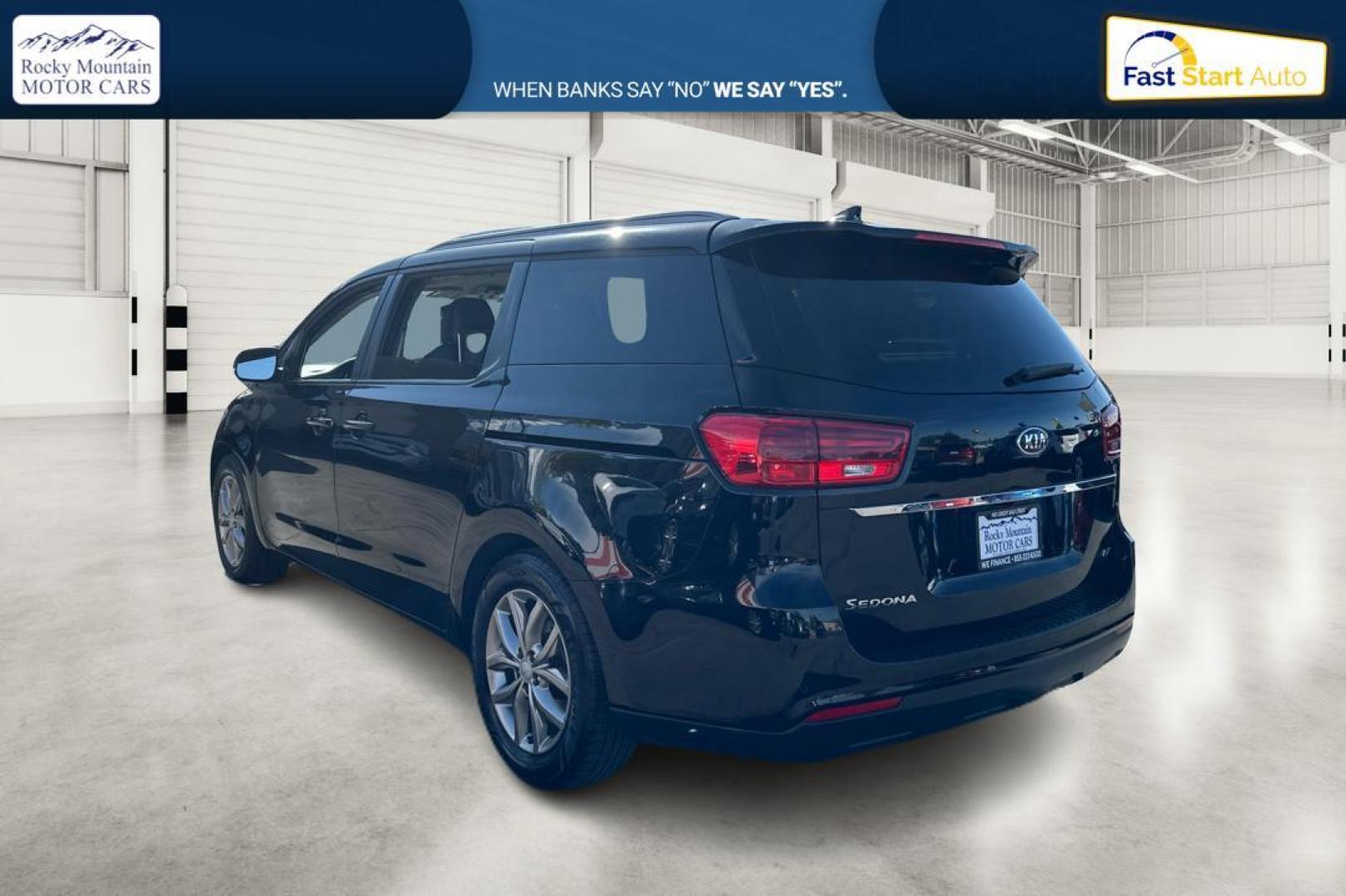 2019 Black Kia Sedona LX (KNDMB5C15K6) with an 3.3L V6 DOHC 24V engine, 6A transmission, located at 767 S State Road, Pleasant Grove, UT, 84062, (801) 785-1058, 40.354839, -111.736687 - Photo#5