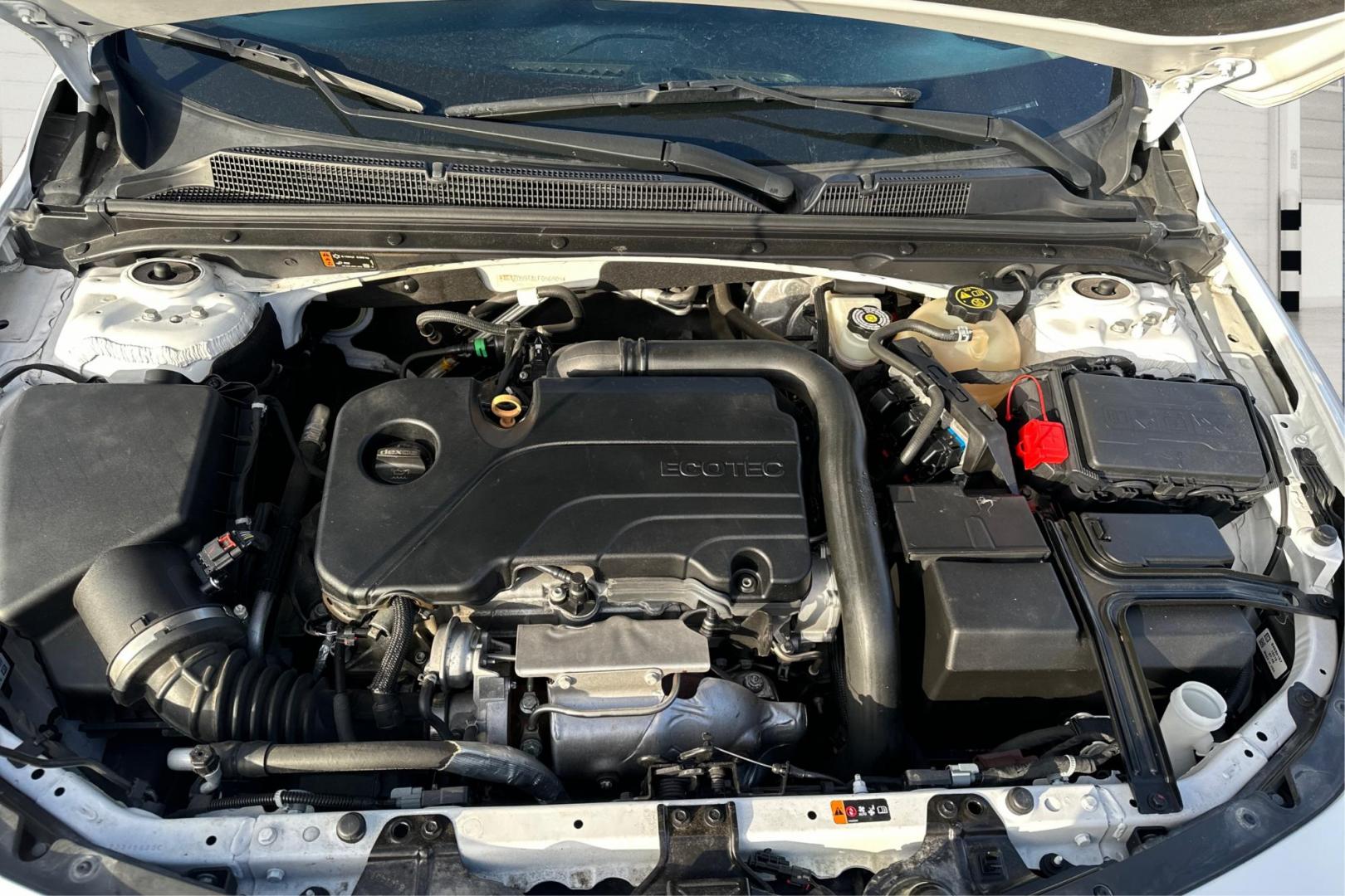 2020 White Chevrolet Malibu LT (1G1ZD5ST8LF) with an 1.5L L4 DOHC 16V engine, 6A transmission, located at 344 S Washington Blvd, Ogden, UT, 84404, (801) 399-1799, 41.255482, -111.970848 - Photo#10