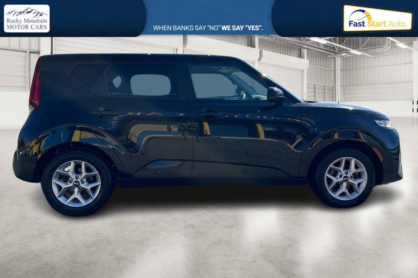 2021 Black Kia Soul LX CVT (KNDJ23AU9M7) with an 2.0L L4 DOHC 16V engine, CVT transmission, located at 7755 State Street, Midvale, UT, 84047, (801) 753-9063, 40.610329, -111.892159 - Photo#1