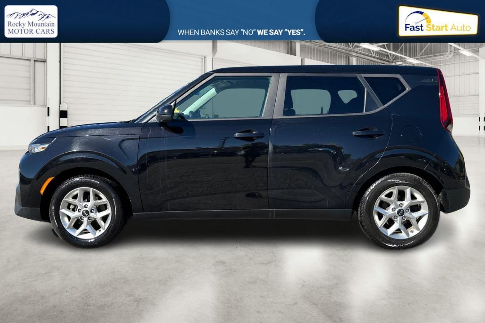 2021 Black Kia Soul LX CVT (KNDJ23AU9M7) with an 2.0L L4 DOHC 16V engine, CVT transmission, located at 7755 State Street, Midvale, UT, 84047, (801) 753-9063, 40.610329, -111.892159 - Photo#6