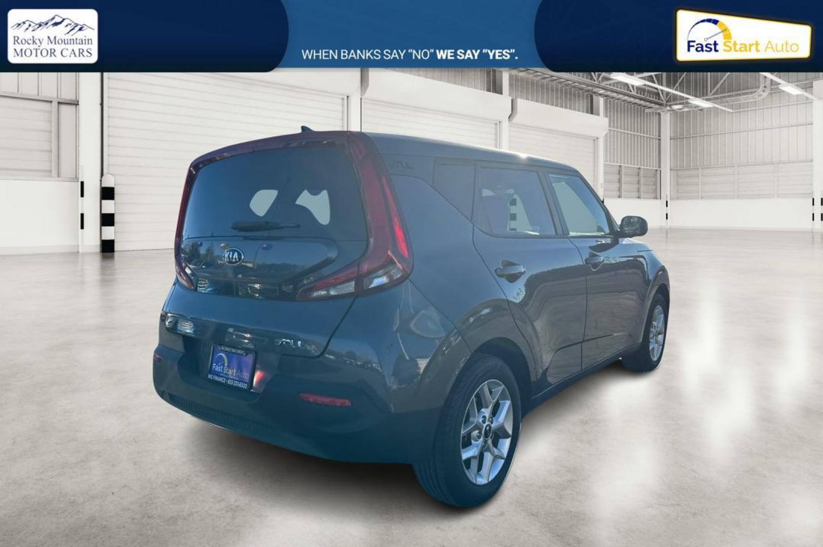 2021 Gray Kia Soul LX CVT (KNDJ23AU7M7) with an 2.0L L4 DOHC 16V engine, CVT transmission, located at 7755 State Street, Midvale, UT, 84047, (801) 753-9063, 40.610329, -111.892159 - Photo#2